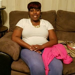 Meet your Posher, Cynthia