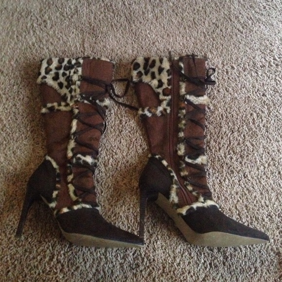 Fur boots