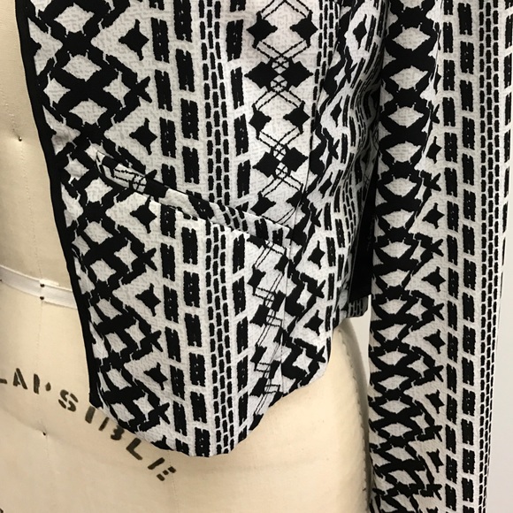 Geo Print Jacket - Picture 3 of 3