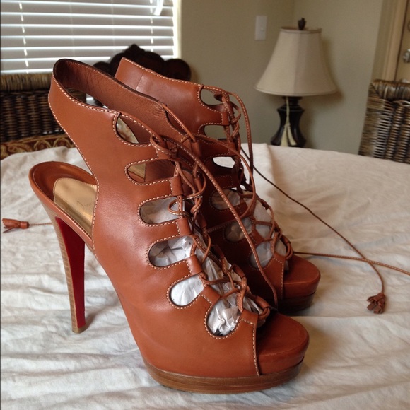 Authentic Louboutins Red Bottoms!! - Picture 1 of 4