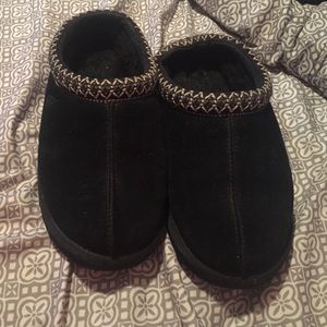 Black Ugg slippers
