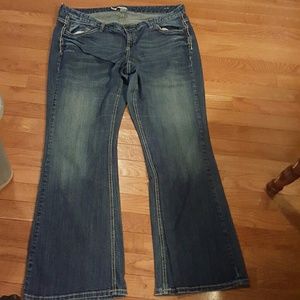 Maurices jeans