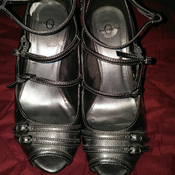 Slate Gray Joey heels - Picture 2 of 2