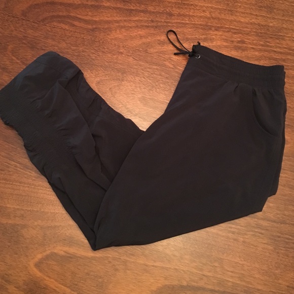 Athleta jogger pant