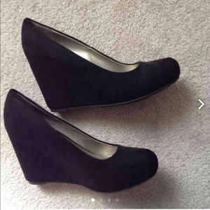 💋SUEDE BLACK WEDGES💋