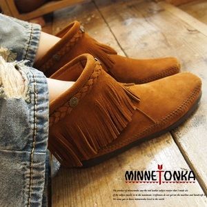 Minnetonka Fringe Boots