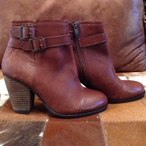 NWT Vince Camuto leather ankle boots