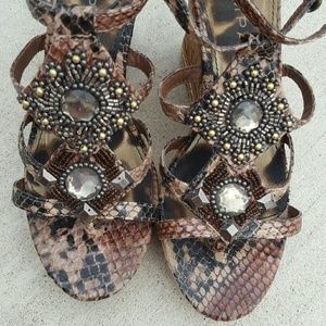 Snake-skin wedges