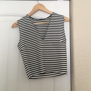 Zara cropped v-neck