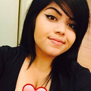 Meet your Posher, Clarisa estrella