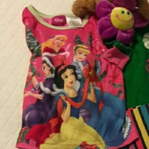 🛏 Set of PJs and extra Princess Top🛏