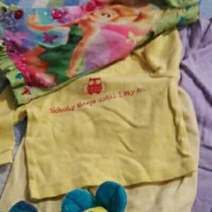 😇2 pjs and extra 2 pants and Tinkerbell shirt😇