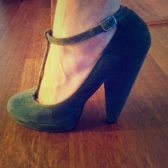 Grey Suede Kimchi Blue Urban Outfitter T-straps
