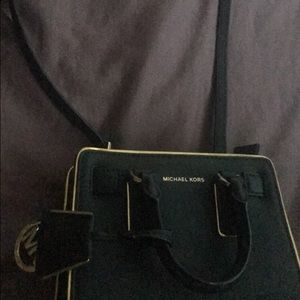 Michael kors cross body purse ON SALEEEEE