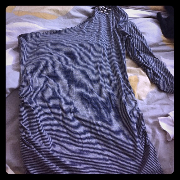 Black and grey one sleeved top