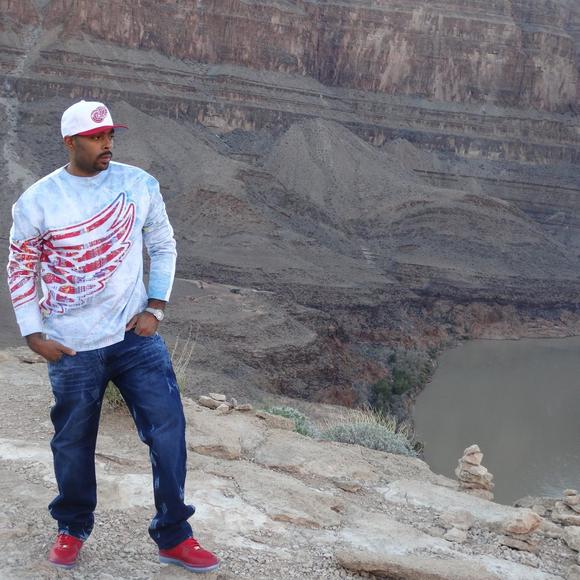 Meet your Posher, Lawrence