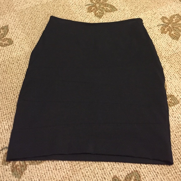 Classic Black Pencil Skirt- Size 4
