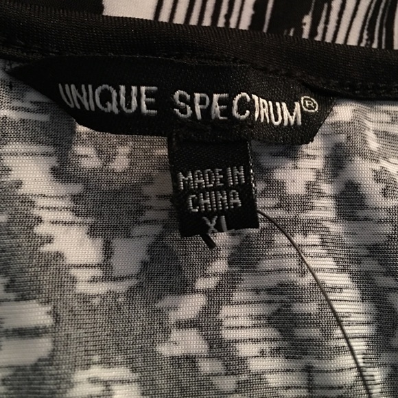New Unique Spectrum Top - Picture 3 of 4
