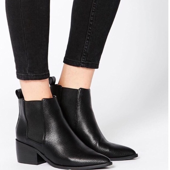 SOLD: ASOS Black Pointed Leather Bootie - Picture 4 of 4