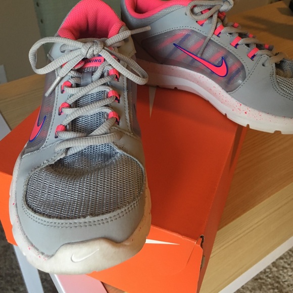 Nike Shoes - Nike shoes Nike Shoes - Nike shoes