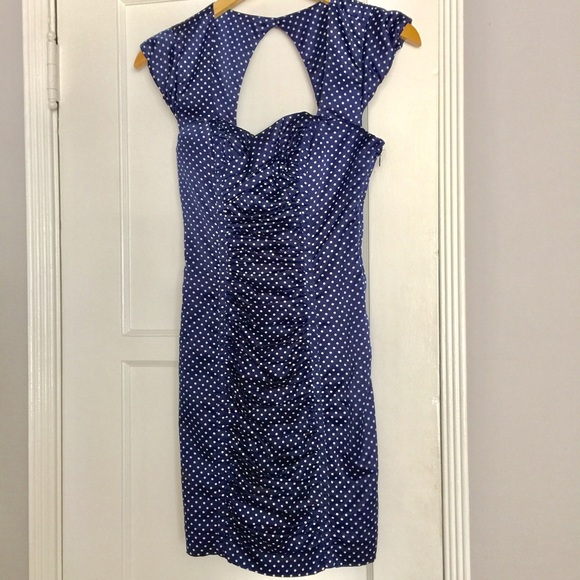 Hot Guess polka dot dress in size 0. 💋 - Picture 2 of 4