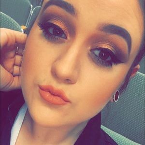 Meet your Posher, Shelby