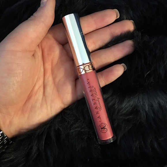 Anastasia Beverly Hills liquid matte lipstick