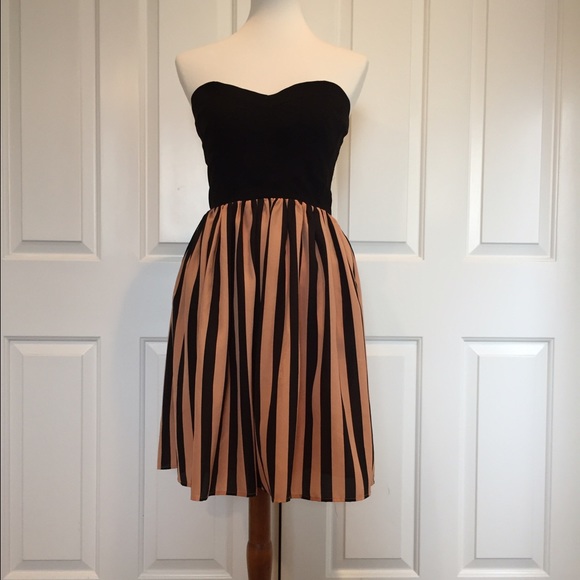 Urban Outfitters Dahlia Pinstripe Dress Size M - Picture 2 of 4