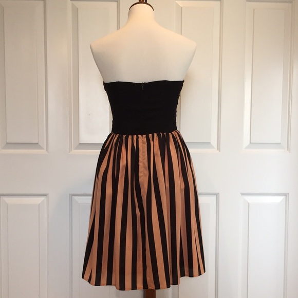 Urban Outfitters Dahlia Pinstripe Dress Size M - Picture 3 of 4