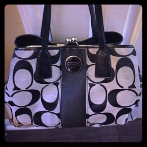 Coach purse - like new