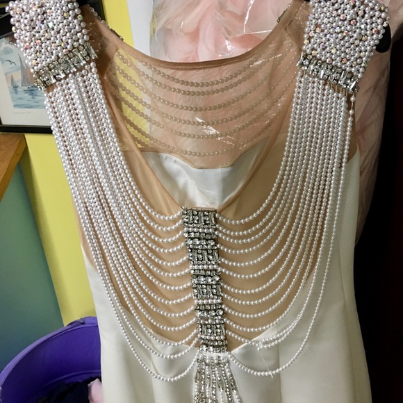 White prom dress - Picture 5 of 5