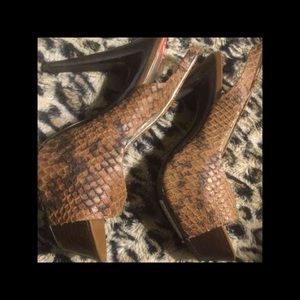 Jessica Simpson Cobra Platforms