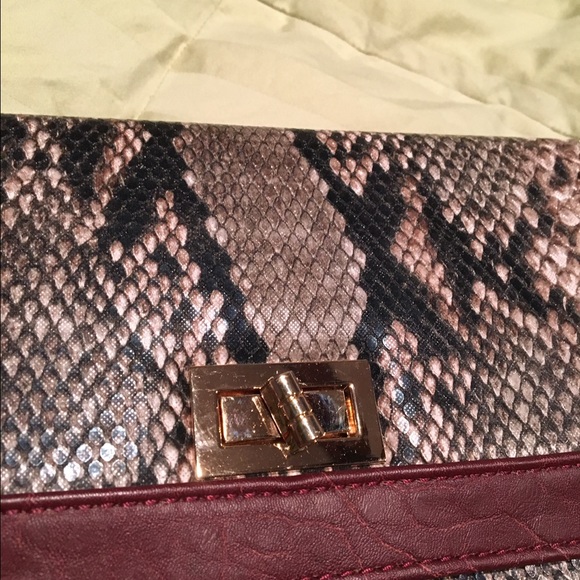 Clutch - Picture 3 of 4