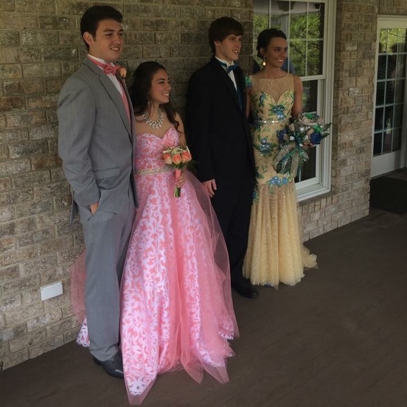 Pink Prom Dress 💗 - Picture 4 of 4