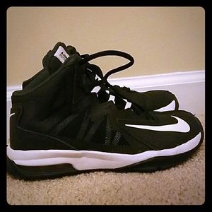 Kids basketball shoes