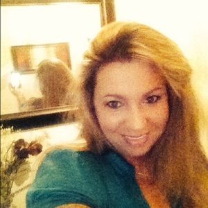 Meet your Posher, Alisha