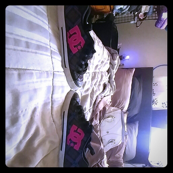 DC Chelsea shoes
