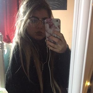 Meet your Posher, Maria