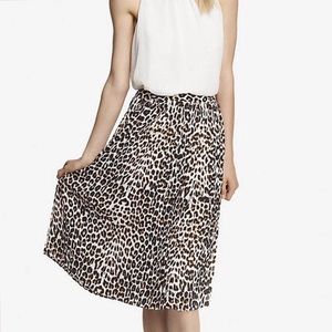 SOLD 4X HOST PICK Express Leopard Print Skirt