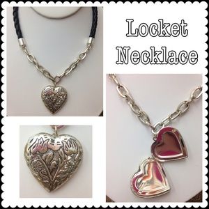 Avon heart locket necklace