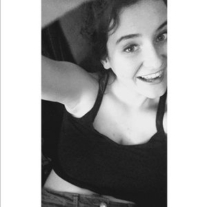 Meet your Posher, Jena