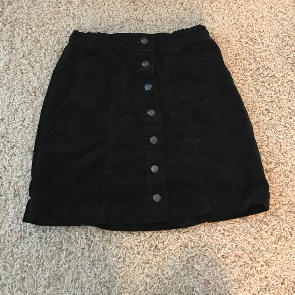 black brandy melville button skirt