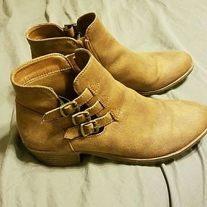 Just fab booties size 8