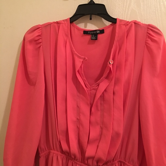 Pink fun mini 👗 - Picture 2 of 3