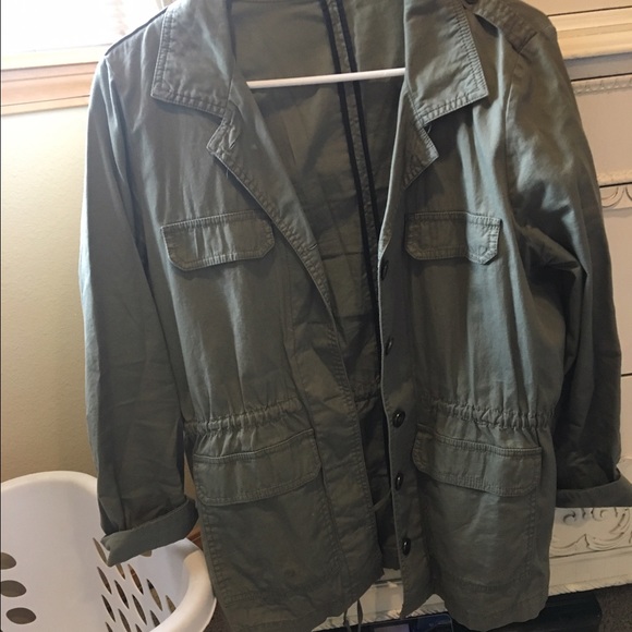 Maurice's army green jacket 💖