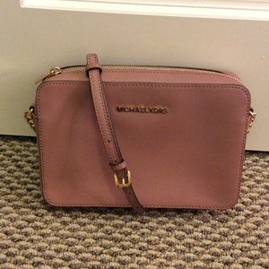 Michael kors jet set travel cross body