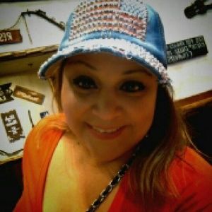 Meet your Posher, Patsy