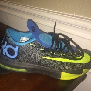 Kd 6 away 2s lightly worn hard to get