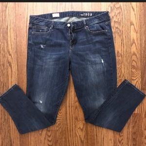 VERY LIGHTLY WORN Gap "Always Skinny" jeans