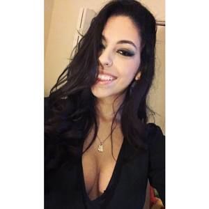 Meet your Posher, Xiomara
